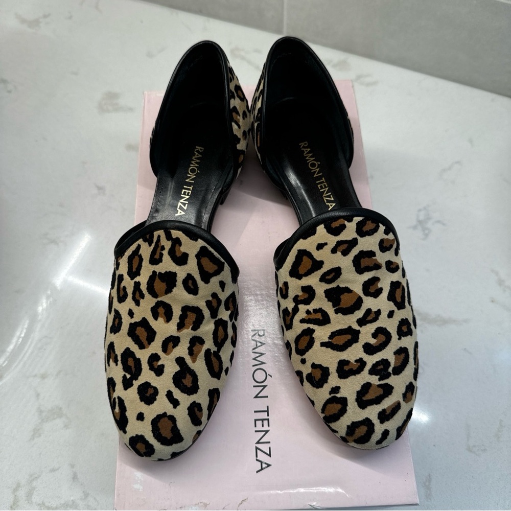 Ramon Tenza Womens Madison Loafers Slip On Leopard Print Career Casual Size 6.5